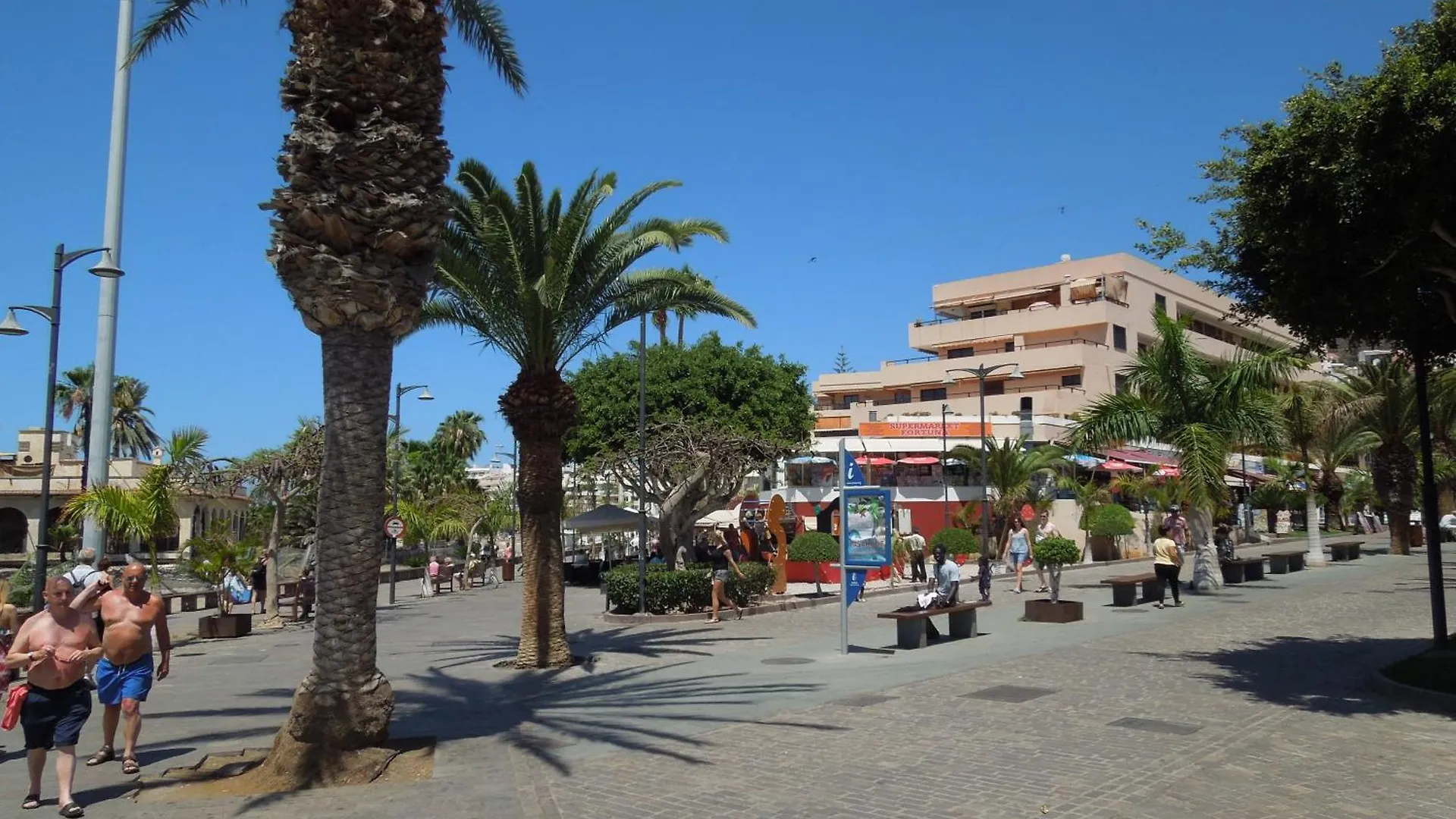 Exclusive Apartment Eden, Marble Floor, Luxury Bathroom, Heated Pool, Close To City Centre, Sea View, Balcony ロスクリスティアーノス スペイン