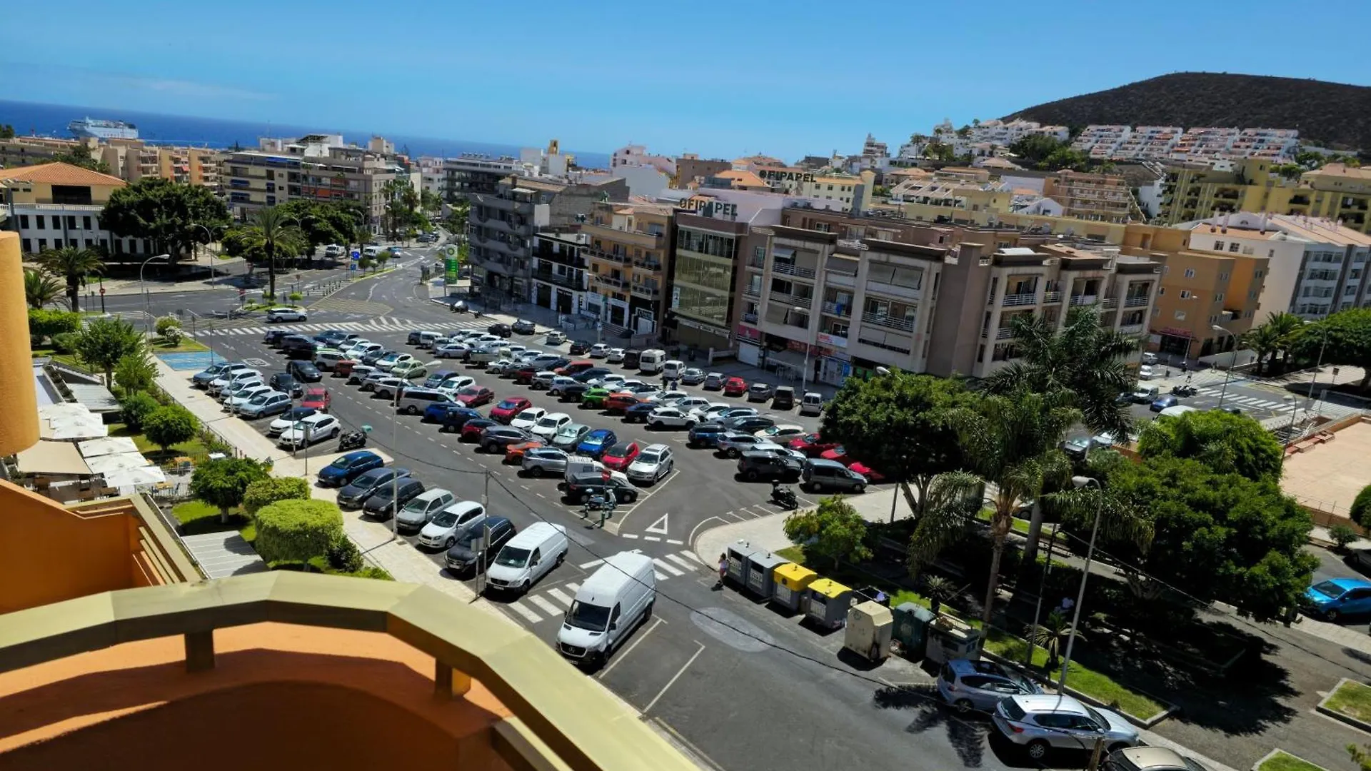 Exclusive Apartment Eden, Marble Floor, Luxury Bathroom, Heated Pool, Close To City Centre, Sea View, Balcony Los Cristianos
