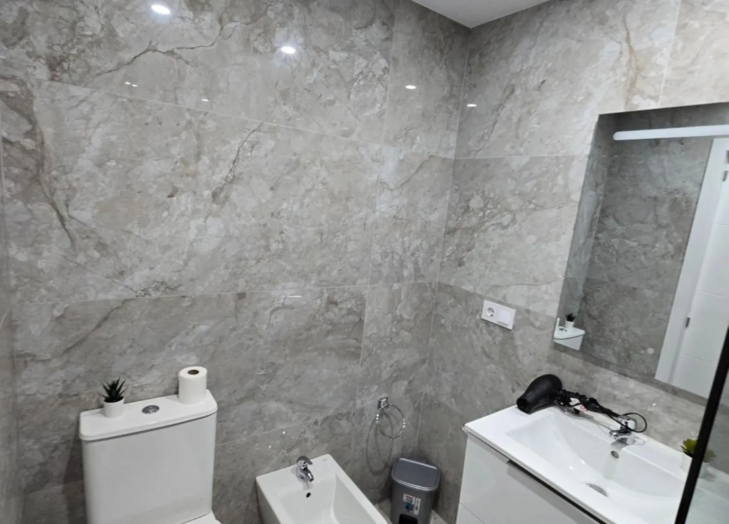 Exclusive Apartment Eden, Marble Floor, Luxury Bathroom, Heated Pool, Close To City Centre, Sea View, Balcony Los Cristianos