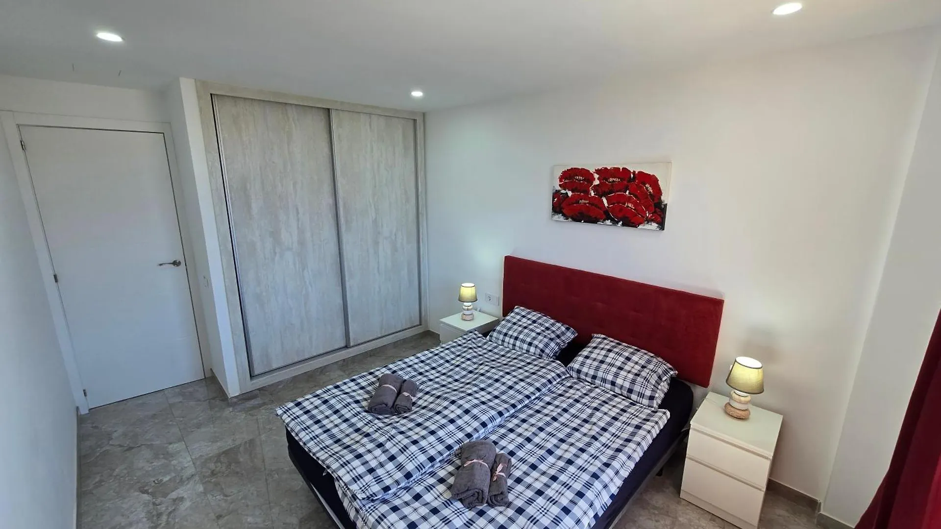 Exclusive Apartment Eden, Marble Floor, Luxury Bathroom, Heated Pool, Close To City Centre, Sea View, Balcony ロスクリスティアーノス 0*,  スペイン