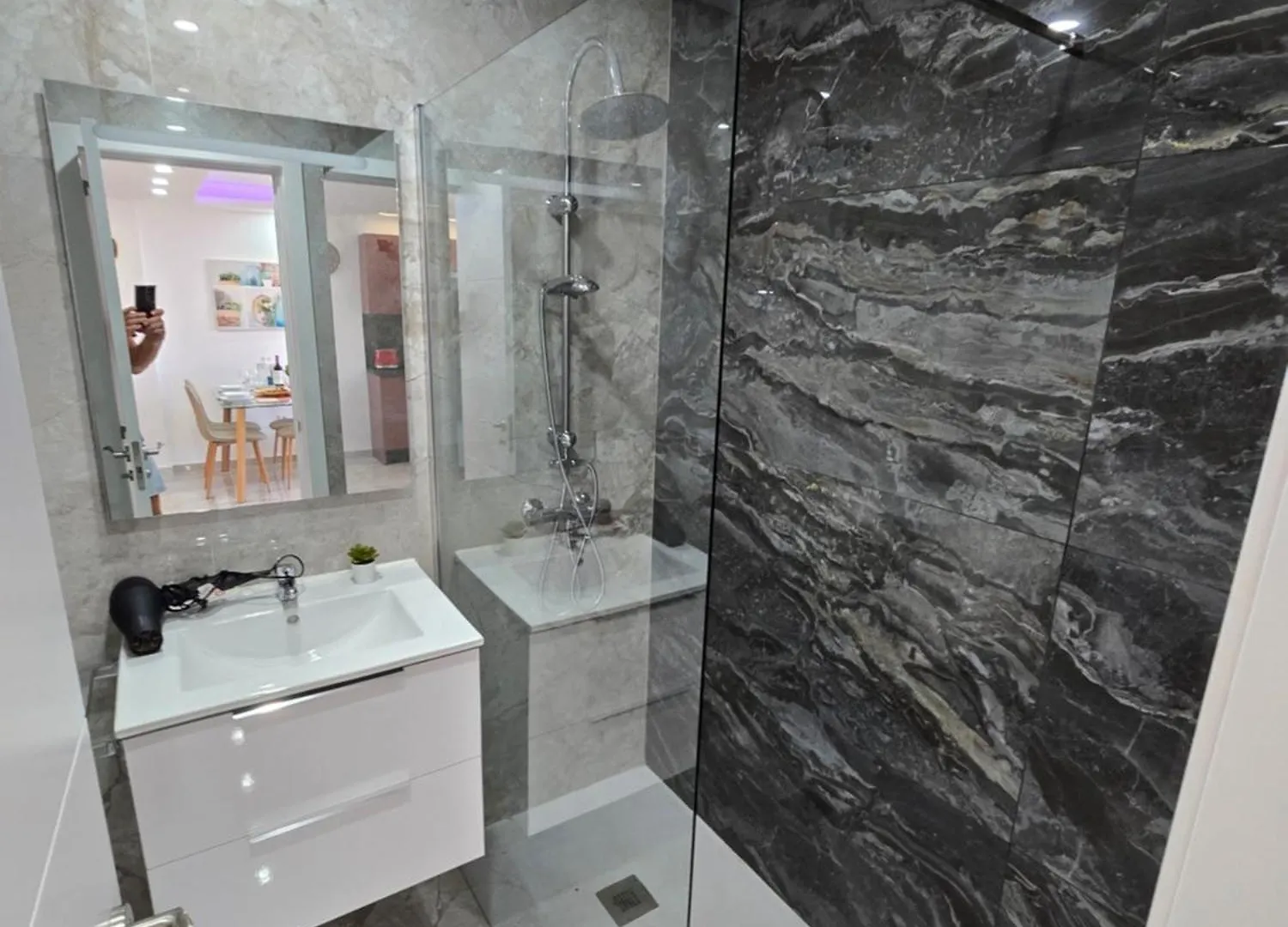 Exclusive Apartment Eden, Marble Floor, Luxury Bathroom, Heated Pool, Close To City Centre, Sea View, Balcony ロスクリスティアーノス