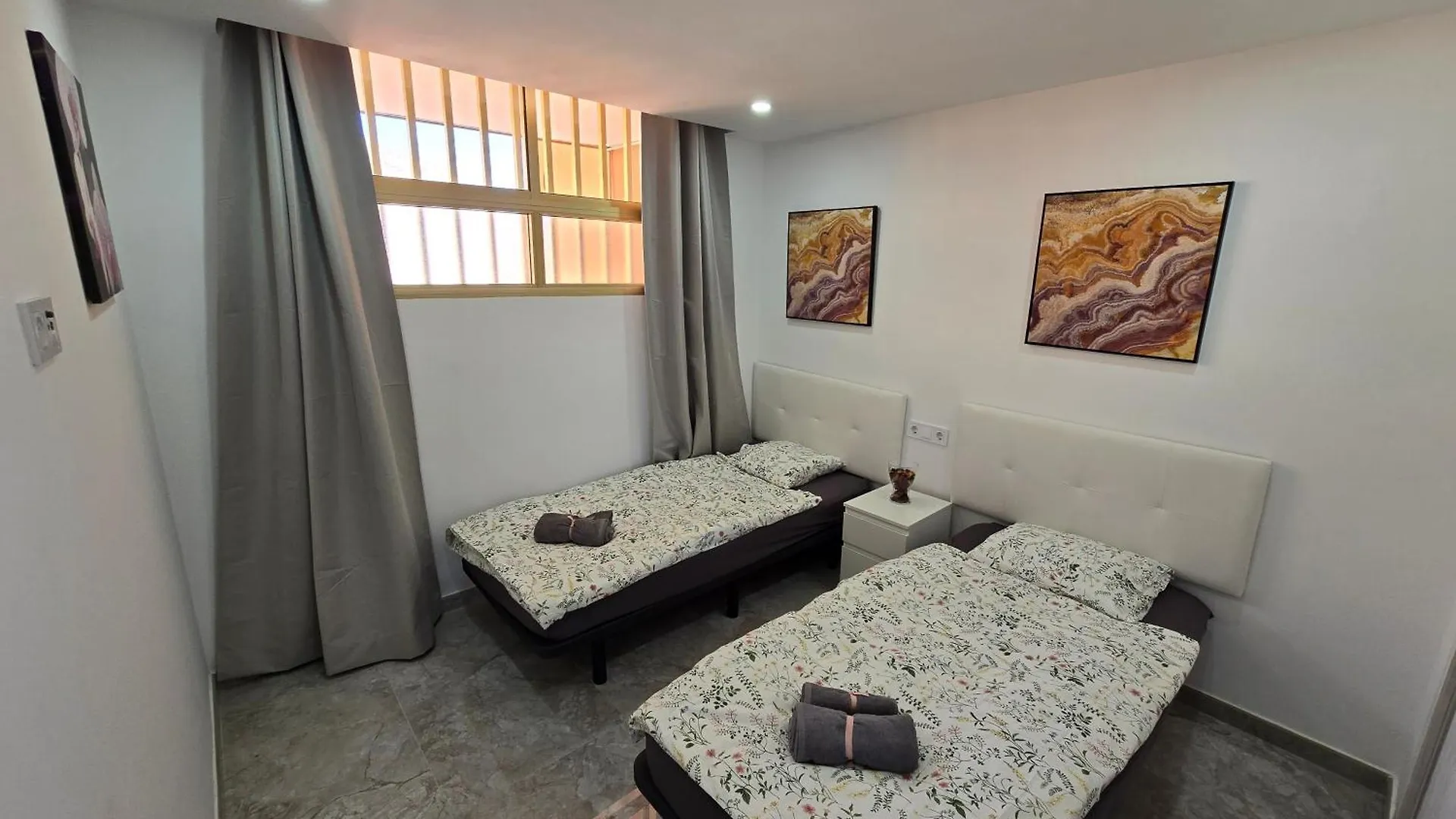 Exclusive Apartment Eden, Marble Floor, Luxury Bathroom, Heated Pool, Close To City Centre, Sea View, Balcony ロスクリスティアーノス