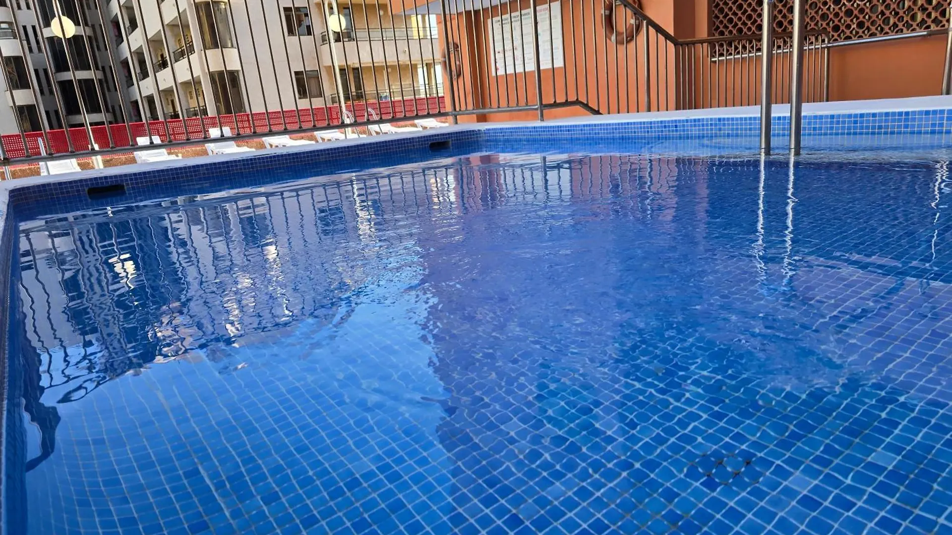 Exclusive Apartment Eden, Marble Floor, Luxury Bathroom, Heated Pool, Close To City Centre, Sea View, Balcony ロスクリスティアーノス 0*,  スペイン